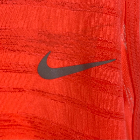 Nike Dri-Fit Neon Pink Sport Fitness Tank Top Sz S - Picture 3 of 4